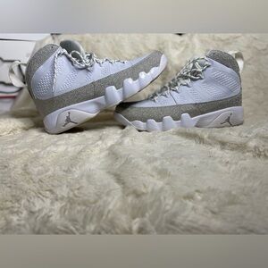 2019Womens Air Jordan 11 Retro 'Vast Grey' size 11